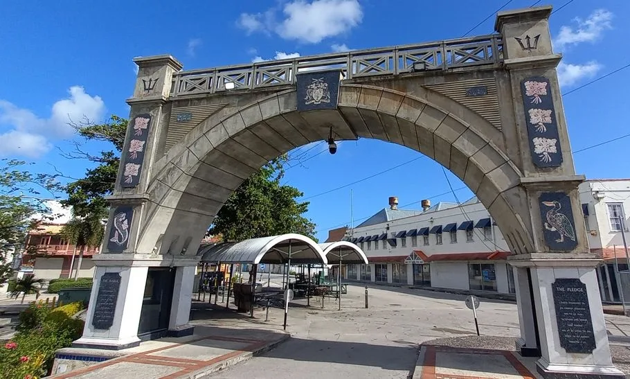 independence-arch-bridgetown-barbade
