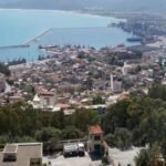 Vue panoramique du port de Béjaïa et de la Méditerranée, destination prisée pour la plongée en Algérie
