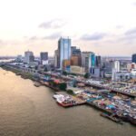 Vue aérienne du front de mer et des immeubles de Lagos au Nigeria