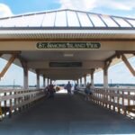 Jetée de St. Simons Island en Géorgie sur la côte Atlantique des États-Unis